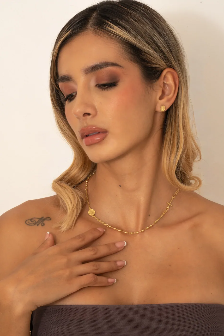 BLZ C — collar rosario y topo de moneda