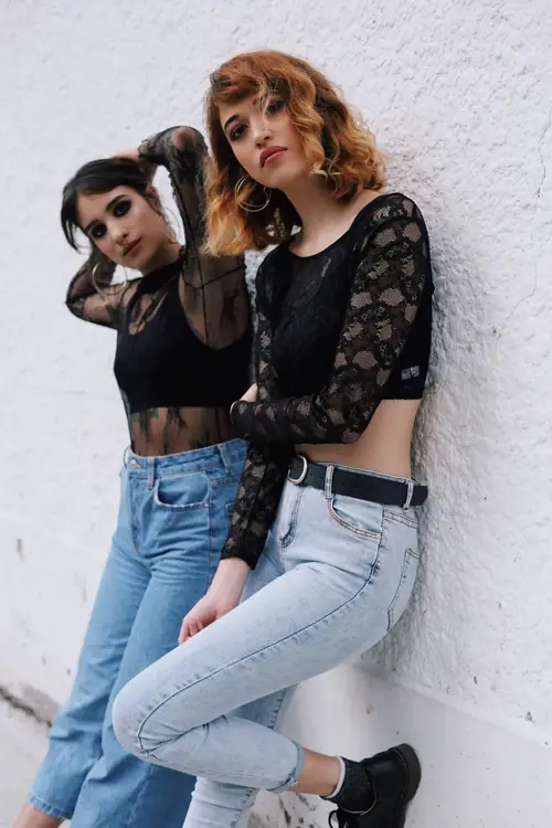 MYSTICA — pair in black lace and denim
